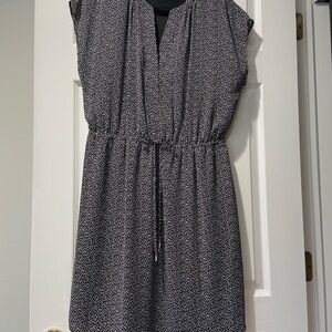 Apt. 9 Black/White Dress with V-Neck and Mandarin Collar